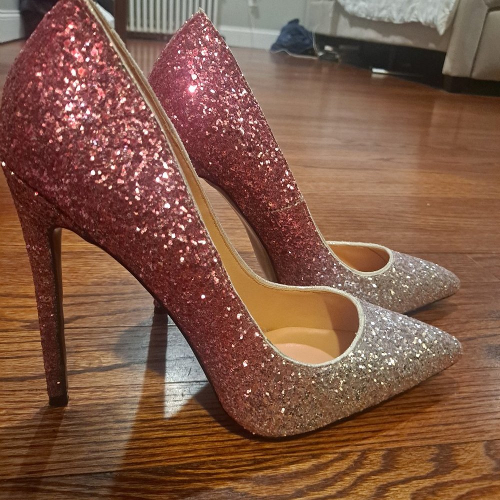 Glitter pumps